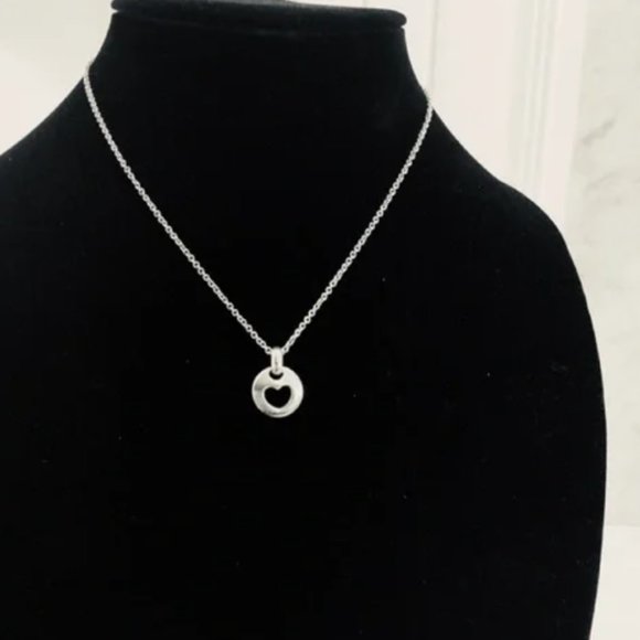 SPECIAL TIFFANY & CO Stencil Heart Necklace!!! - Picture 4 of 5